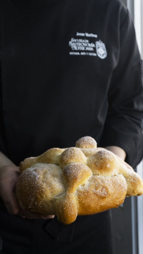 pan de muerto de un alumno de la esgamex